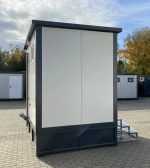 Doppelter Sanitärcontainer mit Abwassertank (weiß) – WC-Container mit integriertem Fäkalientank – Bild 10