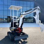 STARK ST13 Pro. Mini Bagger Diesel 12 PS – Schwenkbarer Arm – verstellbares Fahrwerk – 400mm Schaufel