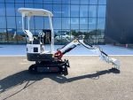 STARK ST13 Pro. Mini Bagger Diesel 12 PS – Schwenkbarer Arm – verstellbares Fahrwerk – 400mm Schaufel – Bild 8
