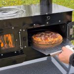 ECOfoxx „Rosalie“ Outdoor-Küchenherd – Mobiler Holzofen für Garten & Camping – Mit Backfach & Kochplatte – Kompakt & Transportabel – Robustes Emaille-Design