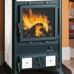 Nordica Rossella R1 freistehender Kaminofen – 11 kW, Weißer Naturstein – Bild 3