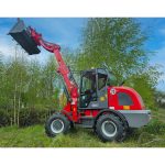 Teleskopradlader "816T Plus" Hoflader, 1600 kg Hubkraft, 65 PS Motorleistung – Bild 4