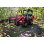 Radlader "810 Classic", Hoflader mit Vollkabine und 900 kg Hubkraft – Bild 2