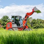 Teleskopradlader "811T Plus" Hoflader, 1000 kg Hubkraft, Euro-Aufnahme – Bild 5